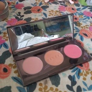 Becca Blushed with Light Blush palette